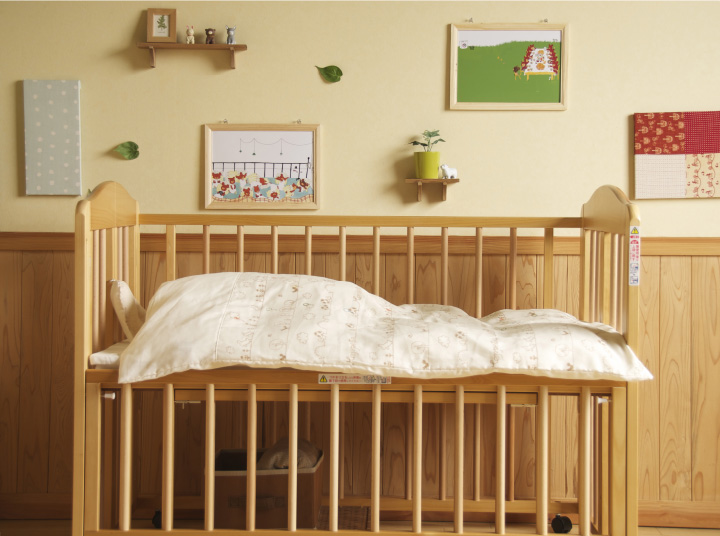 ベビーベッド選び 折りたたみベビーベッドってどんなベビーベッド ベビーランドの子育て情報サイト